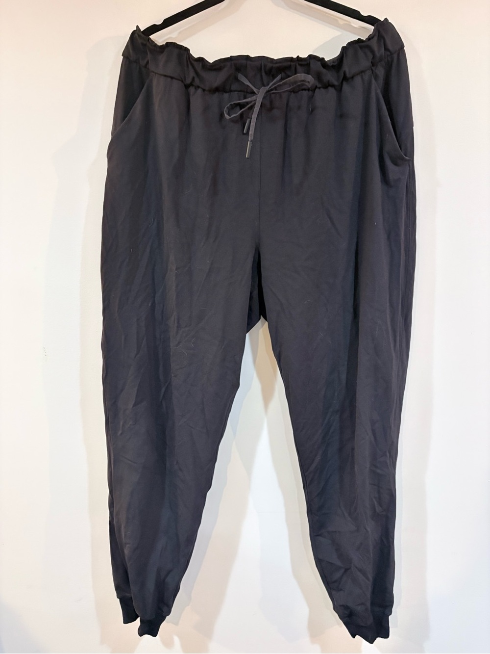 Lululemon high rise stretch size 12 jogger